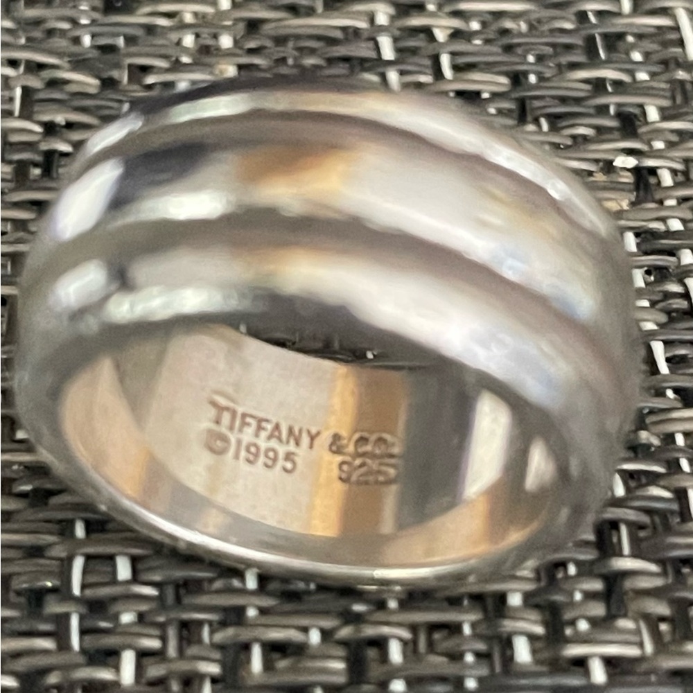 Tiffany & Co. Silver Ring with Blue Packaging - Picture 2 of 3